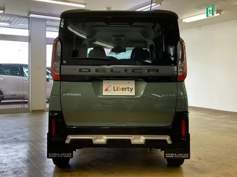 Mitsubishi Delica Mini