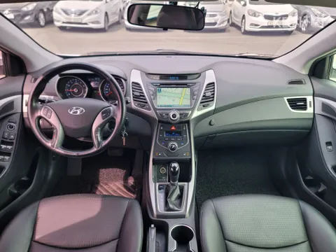 Hyundai Elantra (Avante)