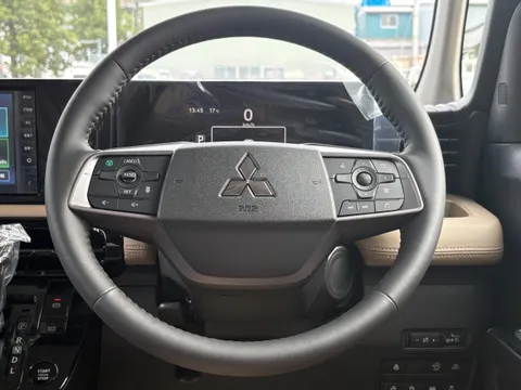 Mitsubishi Delica Mini