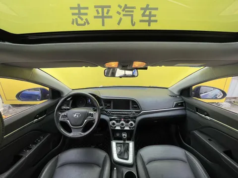 Hyundai Elantra (Avante)