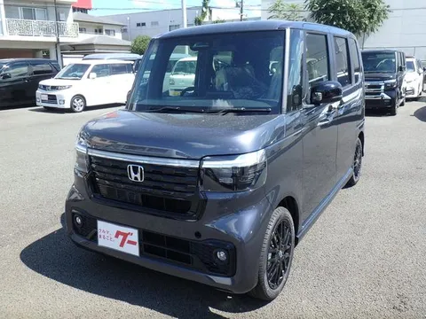 Honda N-BOX Custom