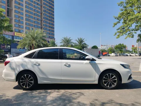 Roewe i6 Classic