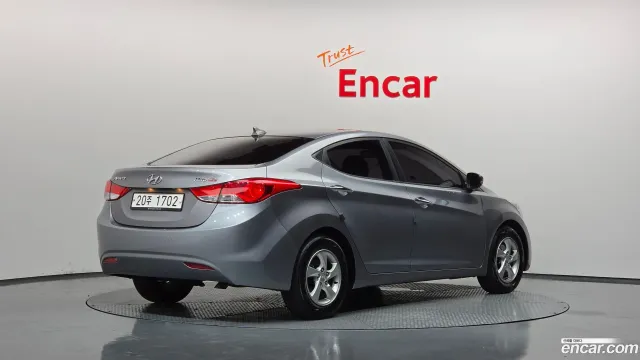 Hyundai Elantra (Avante)