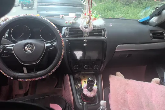Volkswagen Sagitar