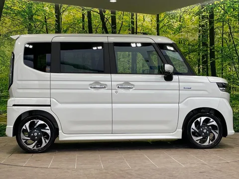 Suzuki Spacia Custom