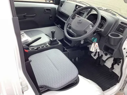 Nissan Clipper Truck