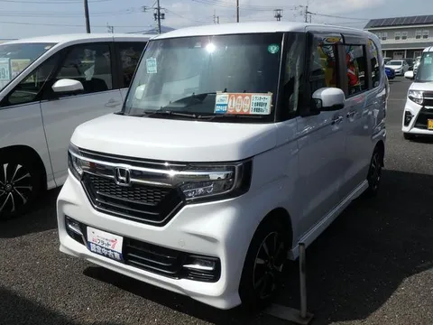Honda N-BOX Custom