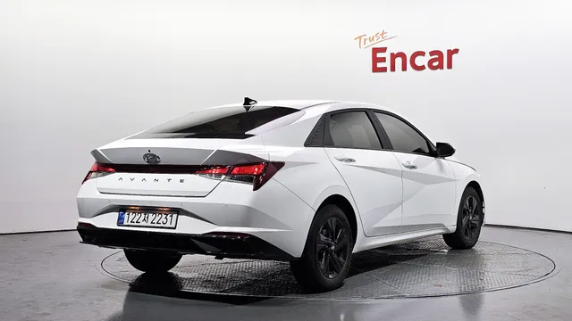 Hyundai Elantra (Avante)