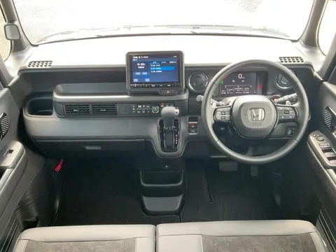 Honda N-BOX Custom