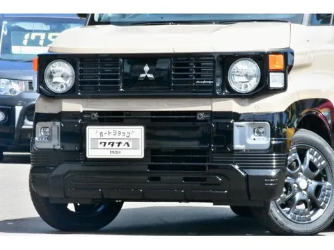 Mitsubishi Delica Mini