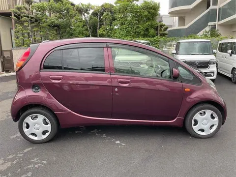 Mitsubishi I