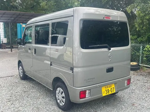 Nissan Clipper
