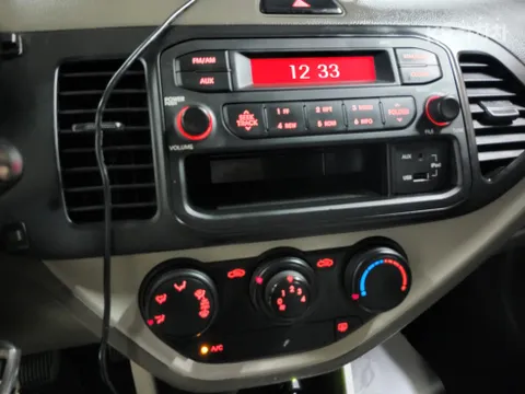 Kia Deluxe