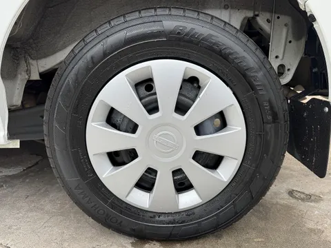 Nissan Clipper Van