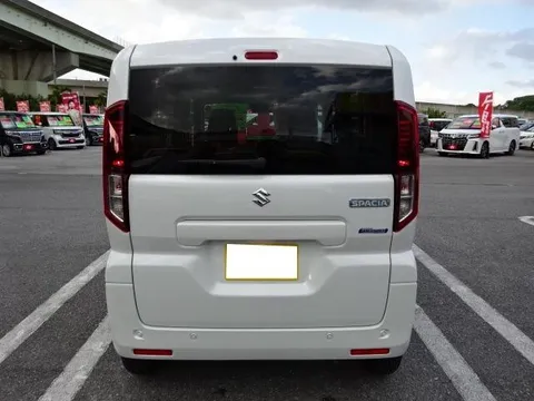Suzuki Spacia