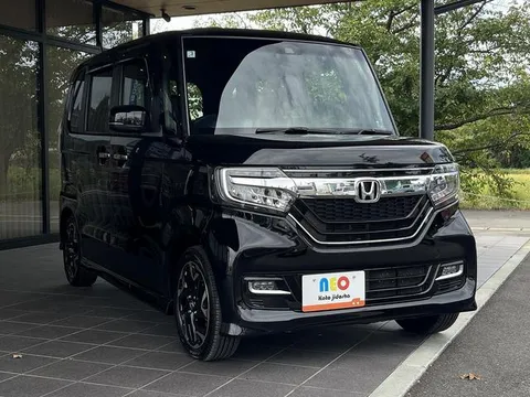Honda N-BOX Custom
