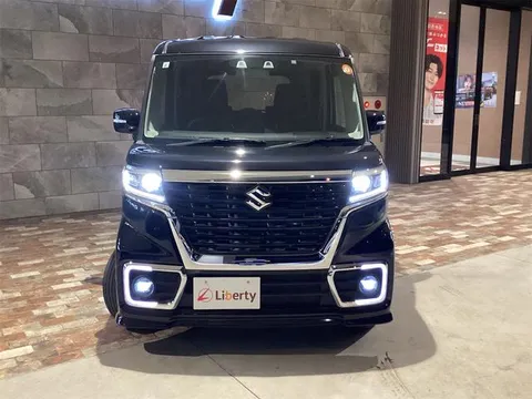 Suzuki Spacia Custom