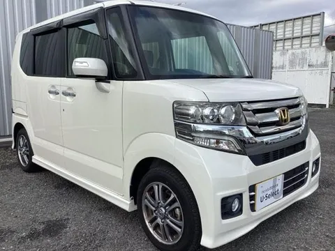 Honda N-BOX Plus Custom