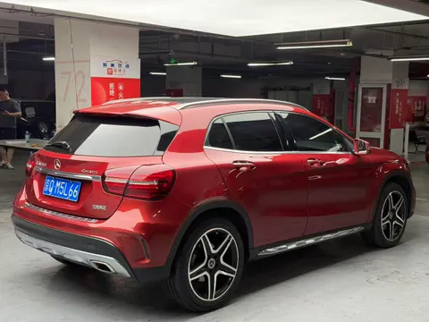 Mercedes-Benz Mercedes-Benz GLA