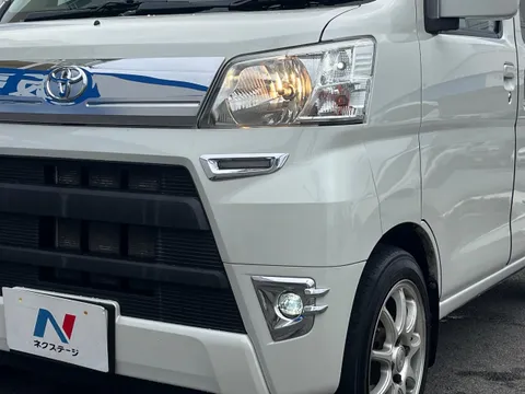 Toyota Pixis Van