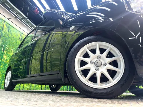 Daihatsu Mira Tocot