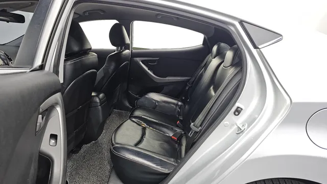 Hyundai Elantra (Avante)