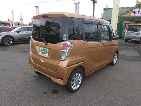 Nissan Dayz Roox