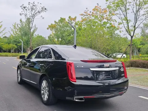 Cadillac XTS