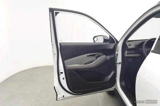 Baojun RS-3