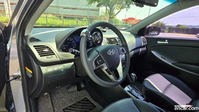 Hyundai Accent