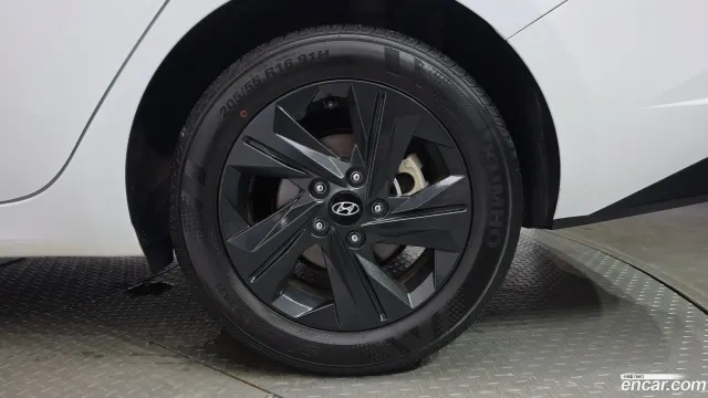 Hyundai Elantra (Avante)