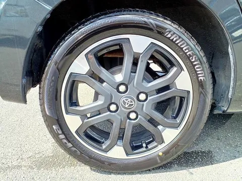 Toyota Pixis Mega