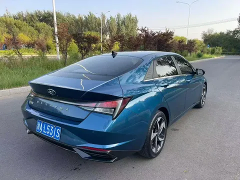 Hyundai Elantra (Avante)