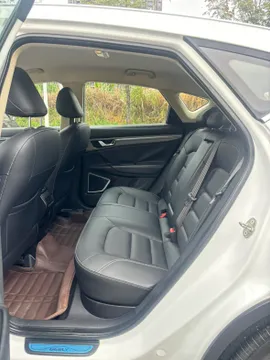 Geely Emgrand GS