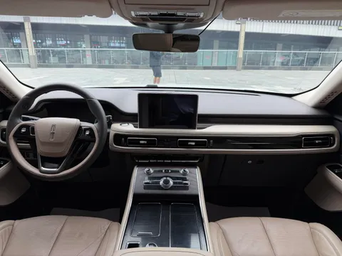 Lincoln Aviator