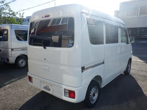 Mitsubishi Minicab Van