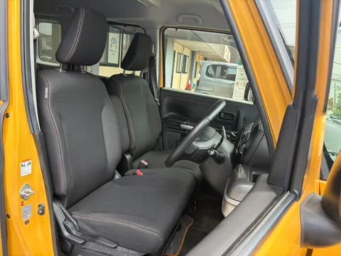 Suzuki Spacia Gear