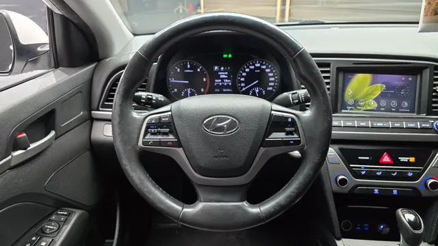 Hyundai Elantra (Avante)