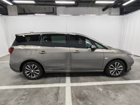 Buick GL6