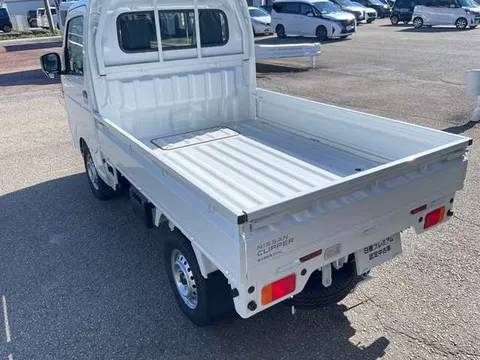 Nissan Clipper Truck