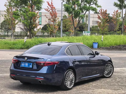 Alfa Romeo Giulia
