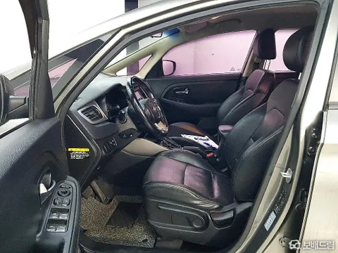 Kia Carens
