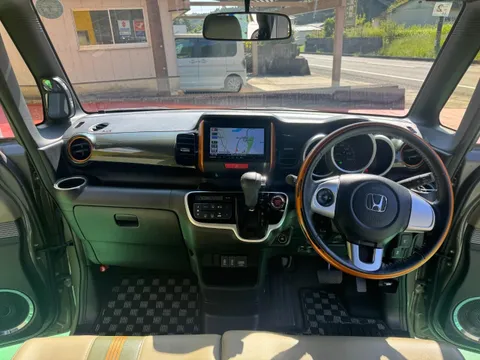 Honda N-BOX Slash