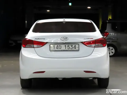 Hyundai Elantra (Avante)