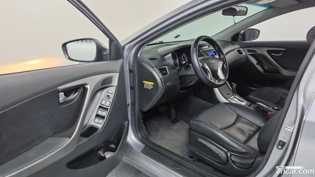 Hyundai Elantra (Avante)