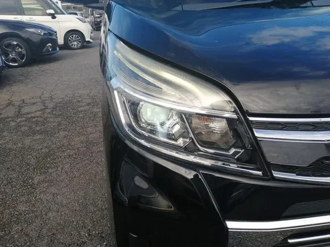 Mitsubishi eK Space Custom