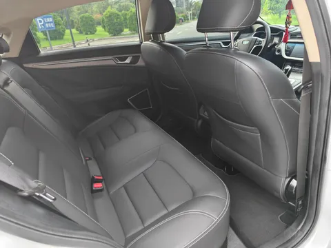 Geely Emgrand GL