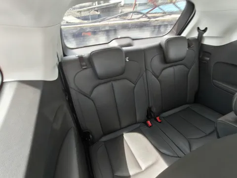 Roewe RX8