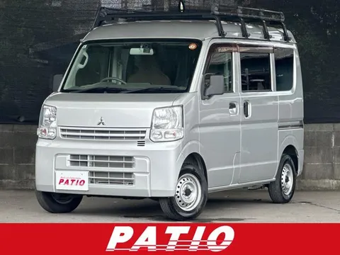 Mitsubishi Minicab Van
