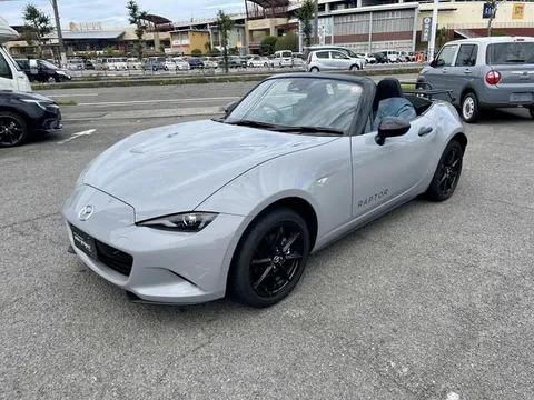 Mazda MX-5 (Roadster)